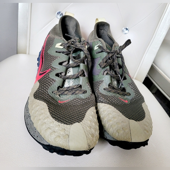 Nike Wildhorse7' Cargo KhakiSiren Red Trail/Running Hiking/Drive Sneaker Mens9.5 - Picture 3 of 16